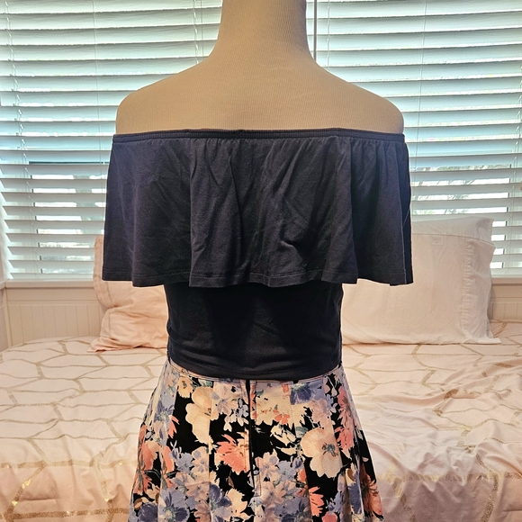 Navy Ruffle Off The Shoulder Top - Picture 3 of 6